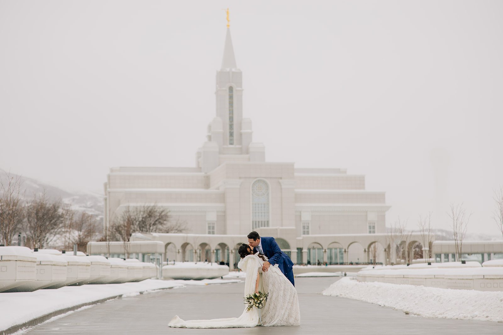 BOUNTIFUL TEMPLE UT, winter wedding