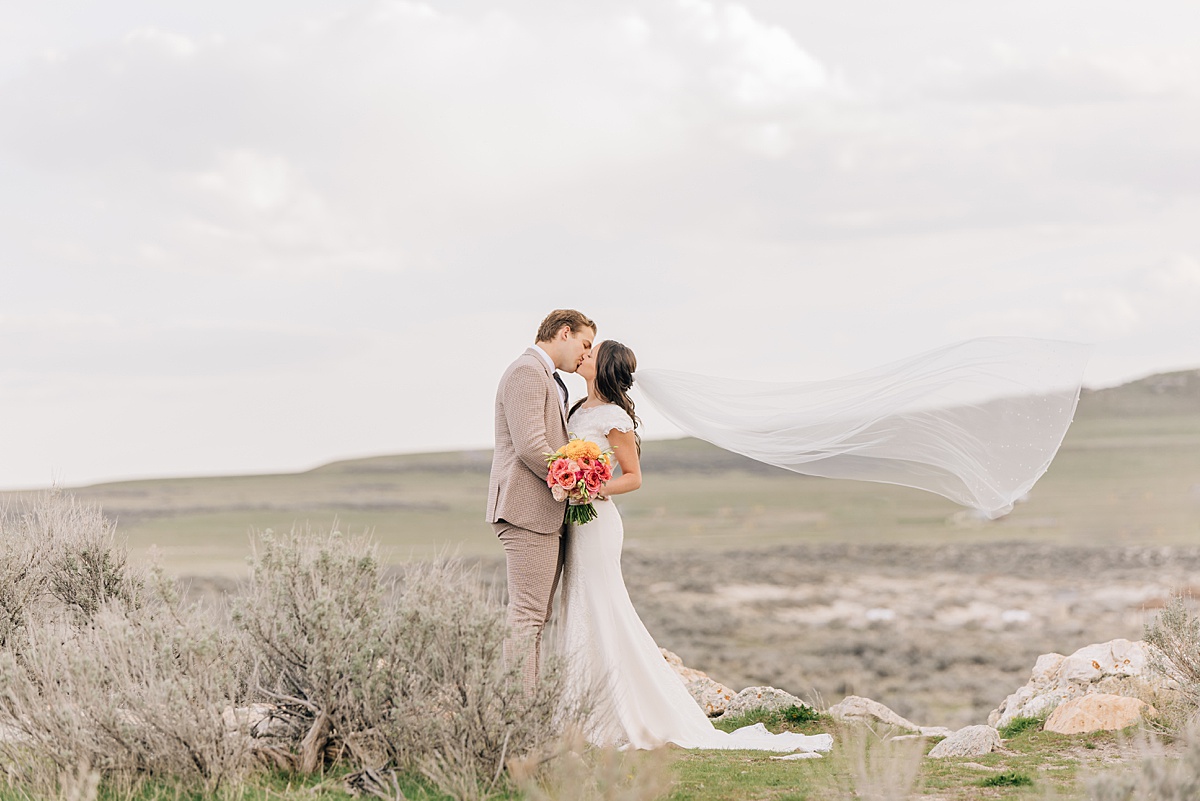 https://jackiesiggardphotography.com/wp-content/uploads/2023/04/utah-photographer_0916.jpg