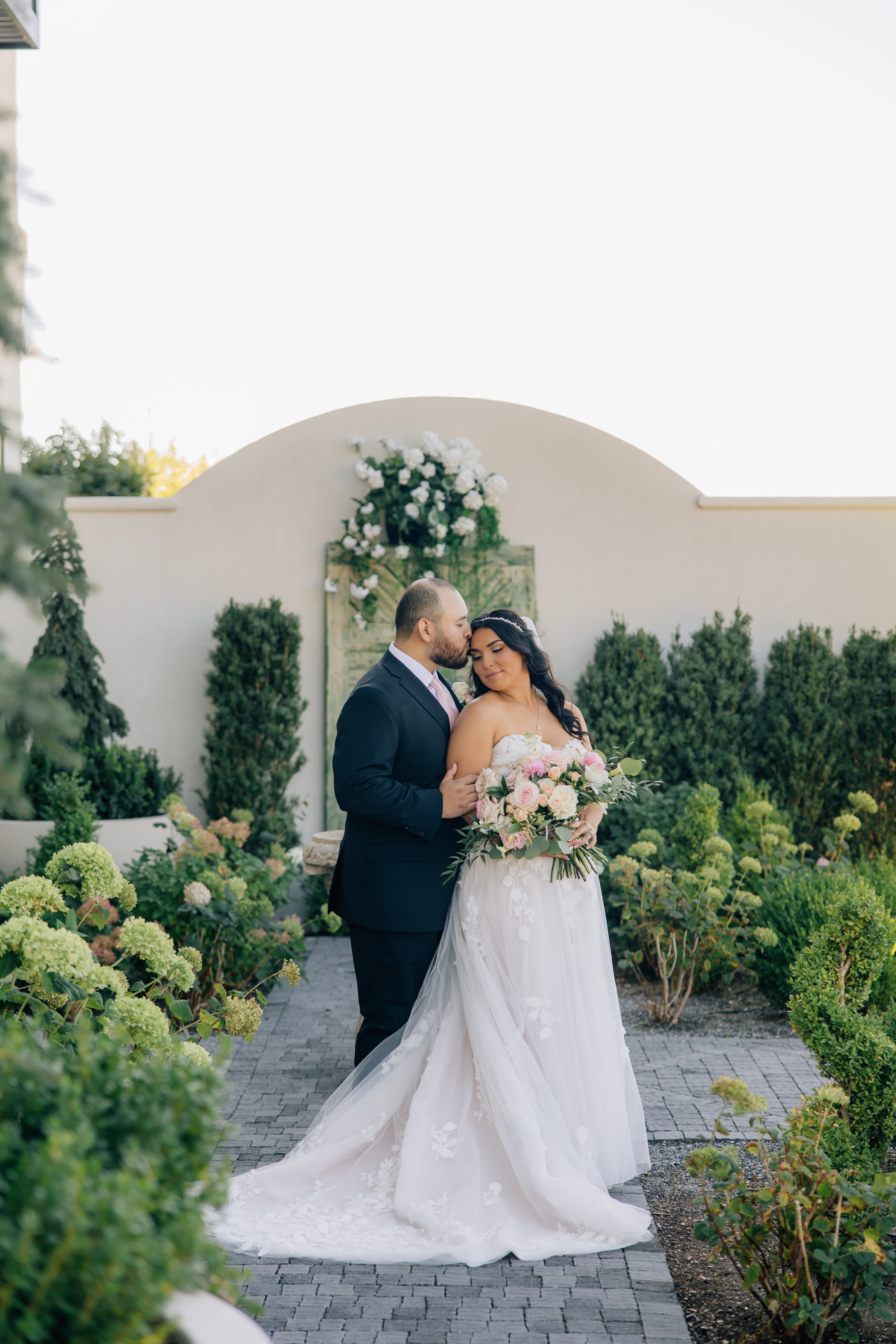 bride and groom portait